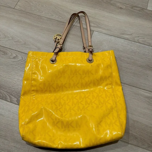 Michael Kors Bag - Picture 2 of 4